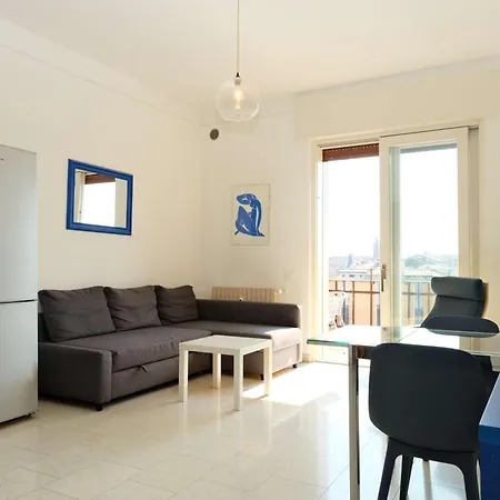 Vr - Cangrande On The River * Верона